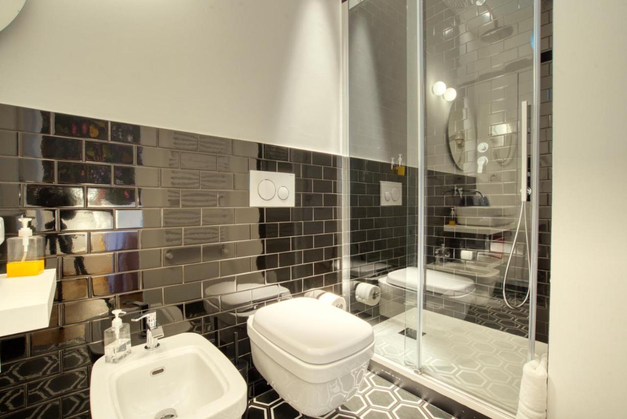מילאנו Dimora Claudia - Elegante Matrimoniale Con Bagno, Private Rooms, Self Check In, No Reception מראה חיצוני תמונה