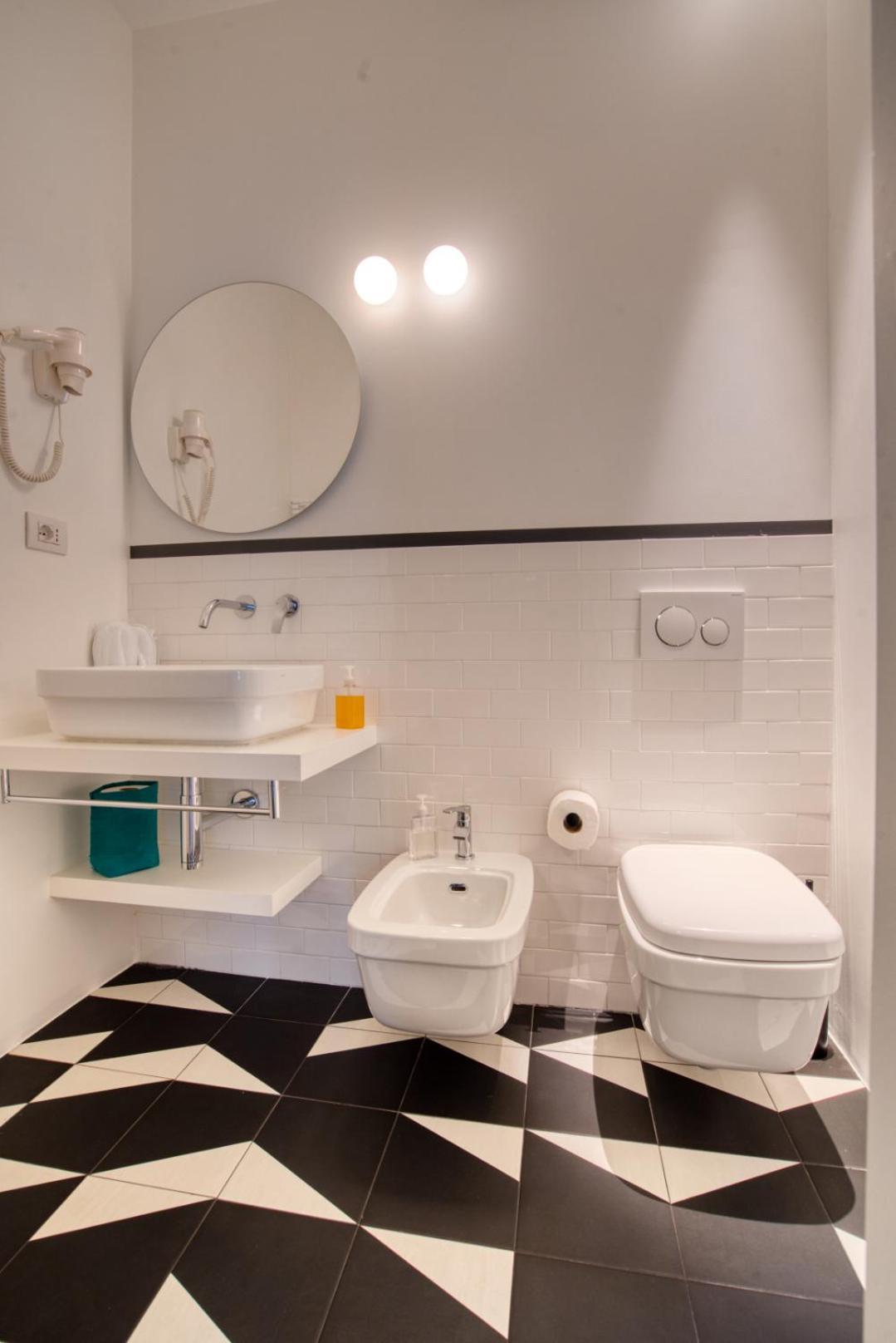 מילאנו Dimora Claudia - Elegante Matrimoniale Con Bagno, Private Rooms, Self Check In, No Reception מראה חיצוני תמונה